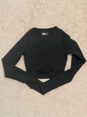 Beach Riot Black Long-Sleeve Cropped Crew Top